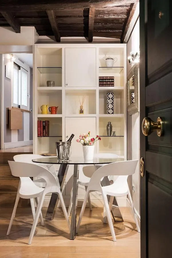 Idyllia - Colosseum Luxury Apartment Rome 0*,  Italy